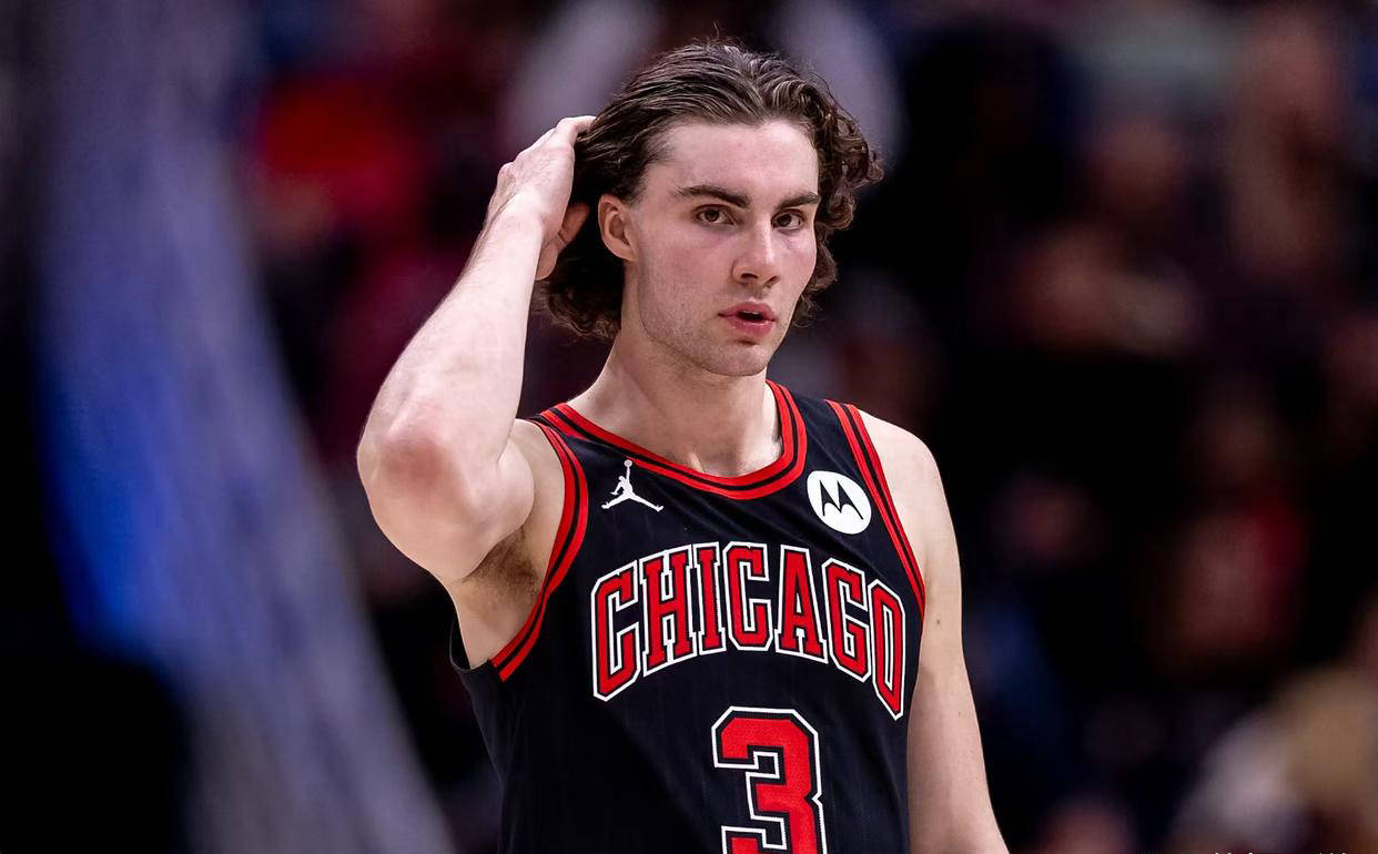 yy易游官方app下载公牛核心球员伤退，球队未来走势成疑，她的.的简单介绍