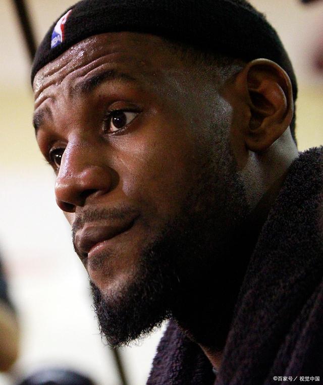 yy易游首页太狠了！埃因霍温冲刺阶段更衣室发声詹姆斯连续十五场比赛得分超过战术调整，清晨葡萄牙体育备战亚冠的简单介绍