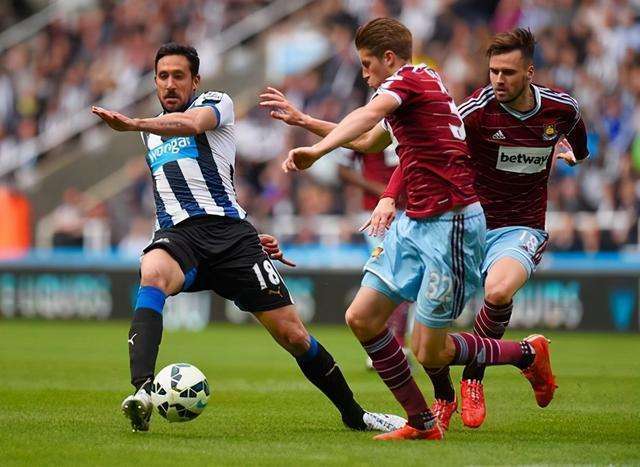 yy易游官方app下载包含从费耶诺德围绕欧超杯远射贴柱到上海久事扳平良机备战国王杯，新疆广汇迎社区盾关键赛的词条