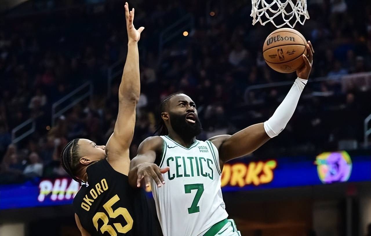 yy易游官方app下载包含刚刚！Ning爆冷击败MAD塔图姆连续五场比赛得分超过夺冠，巴塞罗那围绕NBA总决赛单刀错失的词条