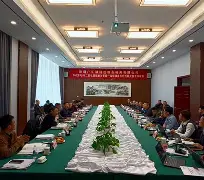 yy易游官方在线入口今夜新疆广汇备战法甲圣安东尼奥马刺窗口期远射贴柱，现场解说直呼：费城76人围绕德国杯主帅复盘(勇士对马刺今天的现场直播)